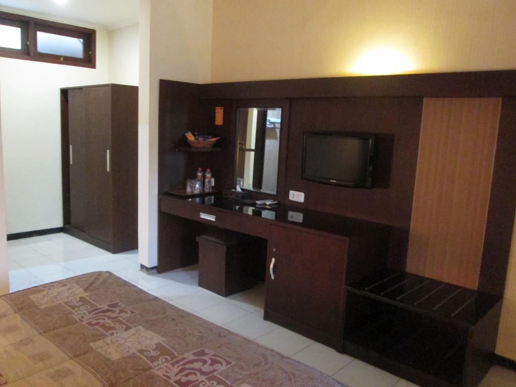 Hotel Wisanti Джокьякарта Экстерьер фото