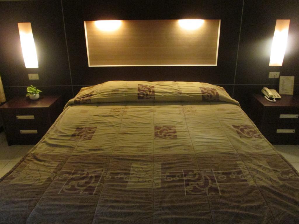 Hotel Wisanti Джокьякарта Экстерьер фото