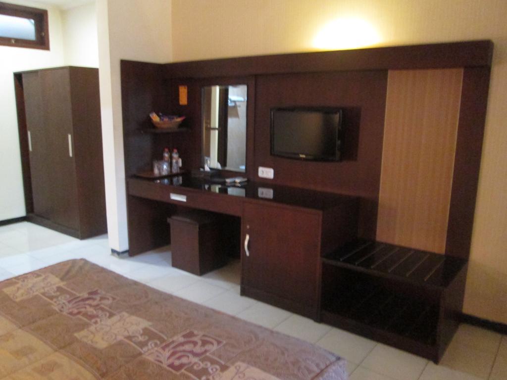 Hotel Wisanti Джокьякарта Экстерьер фото