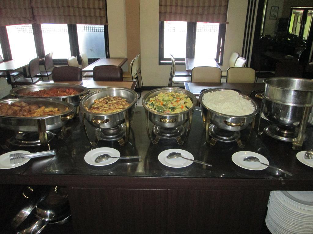 Hotel Wisanti Джокьякарта Экстерьер фото