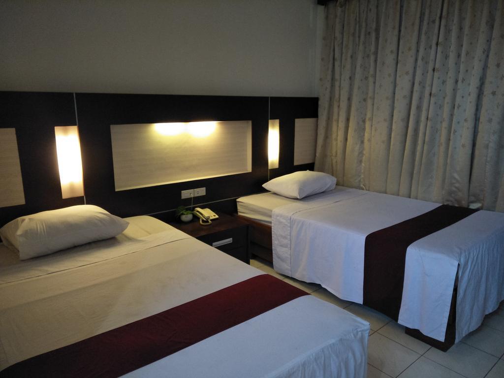 Hotel Wisanti Джокьякарта Экстерьер фото